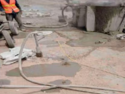 怀宁水泥混凝土路面板底注浆技术 路面脱空注浆整治方案