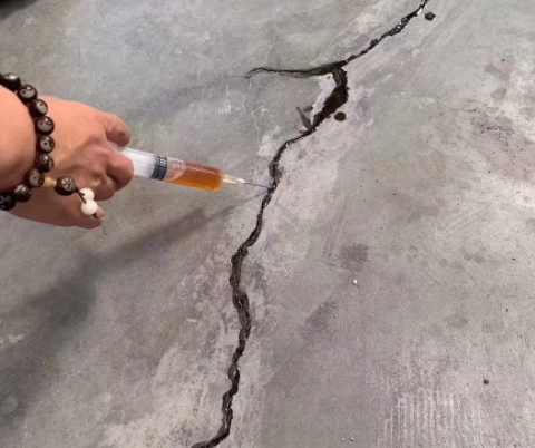 怀宁混凝土裂缝修补技术详解​